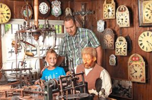 Die im Schwarzwaldmuseum aufgebaute Uhrmacherwerkstatt zeigt, wie Uhren in früheren Zeiten im Schwarzwald produziert wurden. Foto: Stadt Triberg