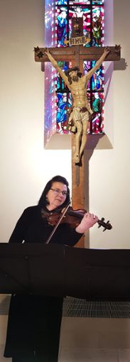 Renate Musat spielte eine ergreifende Partita von Johann Sebastian Bach in der Martinskirche. Foto: Eyrich Foto: Schwarzwälder Bote