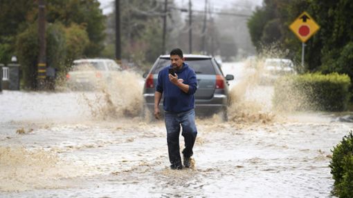 Immer wieder haben die Anwohner in Kalifornien mit Hochwasser und Starkregen zu kämpfen. (Archivbild) Foto: dpa/Doug Duran