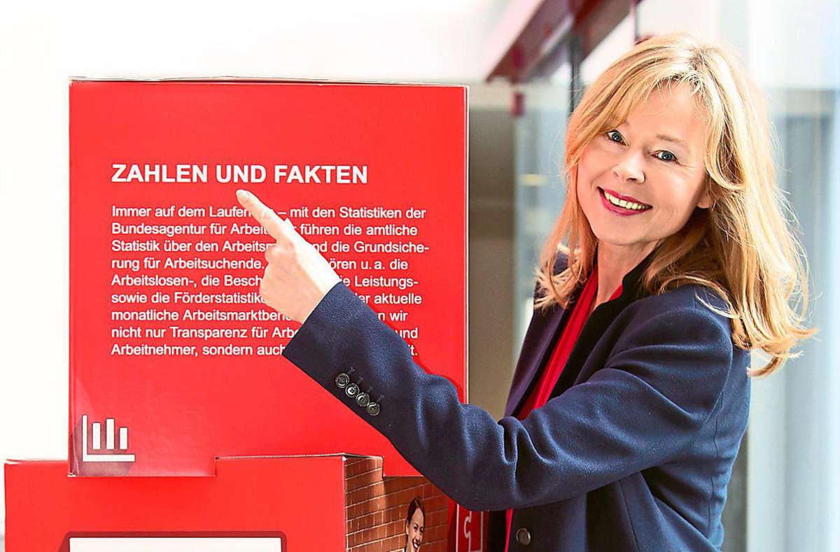 Martina Lehmann, Chefin der Agentur für Arbeit Nagold-Pforzheim, präsentierte die aktuellen Arbeitslosenzahlen