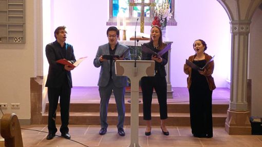 Das Theodor-Schüz-Ensemble Tumlingen singt in der Marienkirche.Foto: Trommer Foto: Schwarzwälder Bote