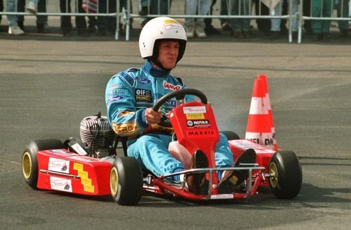 Michael Schumacher beginnt seine Karriere im Kart - mit fünf Jahren fährt er seinen ersten Sieg ein. Doch ... Foto: dpa