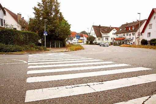 Die Wege der Fußgänger in Rangendingen sollen sicherer werden. Dazu startet am Donnerstag der Fußverkehrs-Check 2016 Rangendingen.  Foto: Beiter Foto: Schwarzwälder-Bote