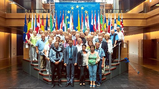 CDU-Europaabgeordneter Daniel Caspary (vorne Mitte) hieß  die Delegation des  Haiterbacher CDU-Stadtverbandes im Europaparlament willkommen.   Foto: Stadtverband Foto: Schwarzwälder-Bote