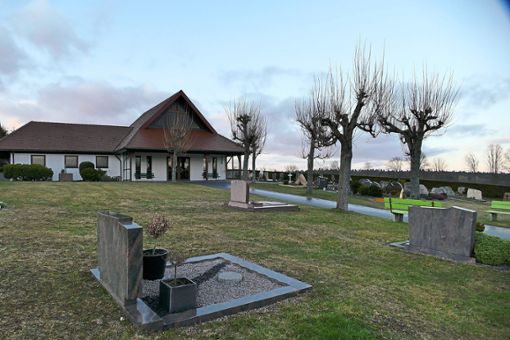 Für die in absehbarer Zeit vollständig frei werdenden Flächen im Langenbrander Friedhof wird eine neue Konzeption erarbeitet.Foto: Tröger Foto: Schwarzwälder Bote