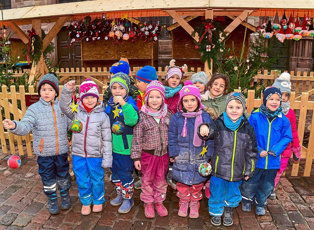 Die Mädchen und Jungen des Montessori-Kindergartens  Kindervilla am Benediktinerring in Villingen freuen sich über den ersten Platz.  Foto: Bild: Roland Sprich/SMA Foto: Schwarzwälder Bote