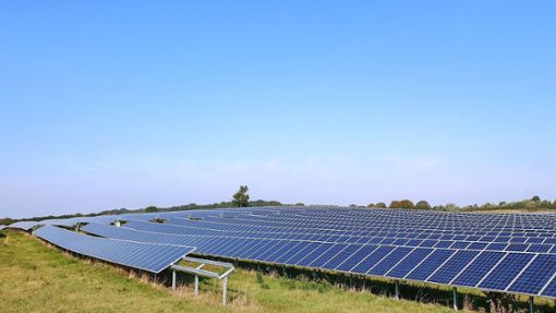Photovoltaik-Anlagen auf Freiflächen steht man in Schonach grundsätzlich aufgeschlossen gegenüber. (Symbolfoto) Foto: Pixabay/Joerg Gastmann