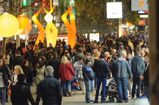 Die Lange Einkaufsnacht in Stuttgart wurde wieder gut angenommen. Foto: www.7aktuell.de | Eyb, Gerlach