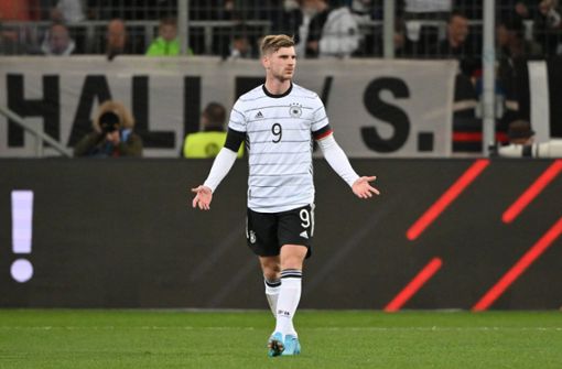 Der ehemalige VfB-Stürmer Timo Werner mit fragendem Blick beim Spiel der Nationalmannschaft gegen Israel (2:0). Foto: Imago/Team 2//Maik Hölter