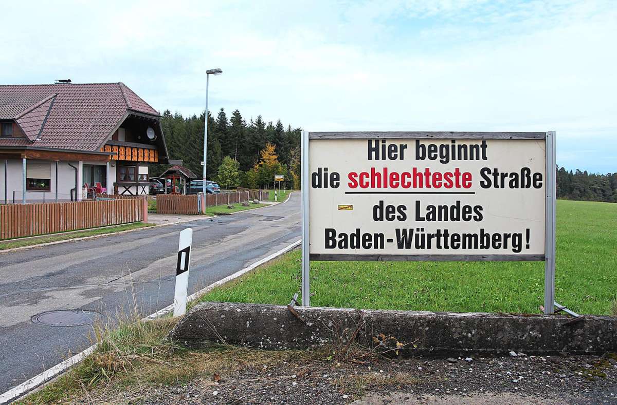 Zeigte Wirkung: das Schild am Ortsausgang von Neuweiler-Hofstett. Foto: Buck