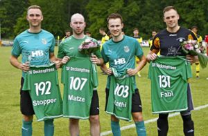 Insgesamt 533 Spiele für den SV Deckenpfronn: „Stopper“ Dengler, „Matze“  Bäuerle, „Nathi“ Bürkle und „Fabi“ Schmidt (von links). Foto: Kraushaar