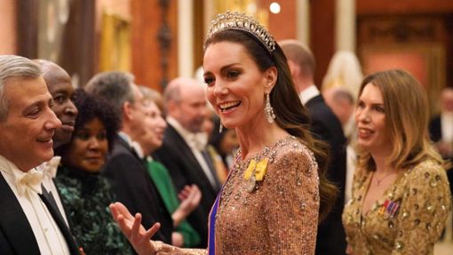Spektakulärer Auftritt: Prinzessin Kate beim Diplomatenempfang im Buckingham Palace. Foto: AFP/JONATHAN BRADY