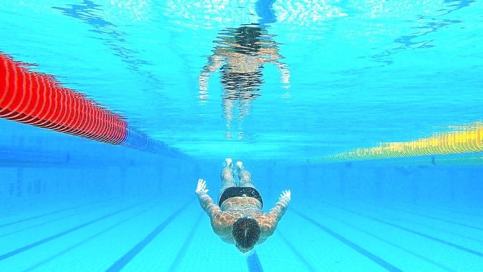 9. April: Bub rettet Schwimmer wohl das Leben