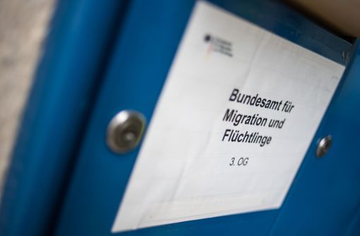 Etwas mehr als jeder zweite Erst- und Folgeantrag auf Asyl wurde vom Bundesamt für Migration und Flüchtlinge bewilligt. (Symbolbild) Foto: Lichtgut