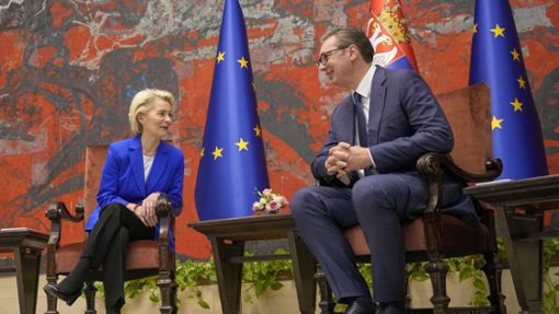 Serbiens Präsident Aleksandar Vucic wird von EU-Kommissionspräsidentin Ursula von der Leyen ermahnt, die Beziehungen seines Landes zum Kosovo zu normalisieren. Foto: dpa/Darko Vojinovic