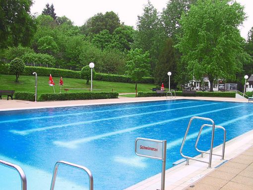 Die Schwimmer im Sofienbad dürfen sich  auf neue Duschen und Umkleidekabinen freuen Archiv-.Foto: May Foto: Schwarzwälder Bote