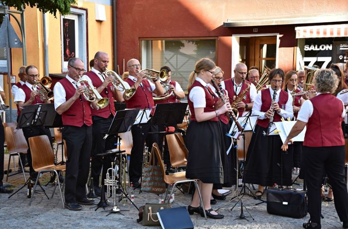Serenade in Oberndorf: Musikverein entführt nach Italien