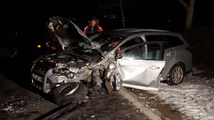 Betrunkener Fahrer bei Crash schwer verletzt