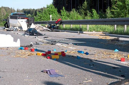 Immer wieder kommt es auf der Bundesstraße zwischen Autobahn und Stampfe, wie hier Anfang Juni, zu schweren Unfällen. Foto: Heidepriem
