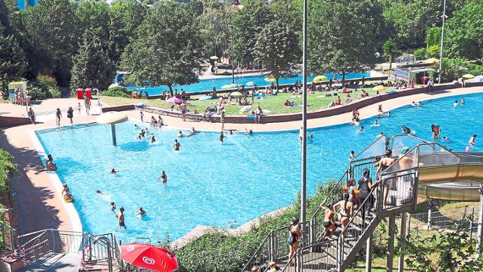 Stadt sperrt das Becken für Nichtschwimmer