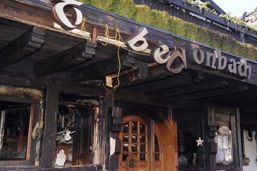 Die Schwarzwaldstube, die zu den renommiertesten Restaurants in Deutschland gehört, war durch das Feuer in der Nacht zum Sonntag zerstört worden.  Foto: dpa