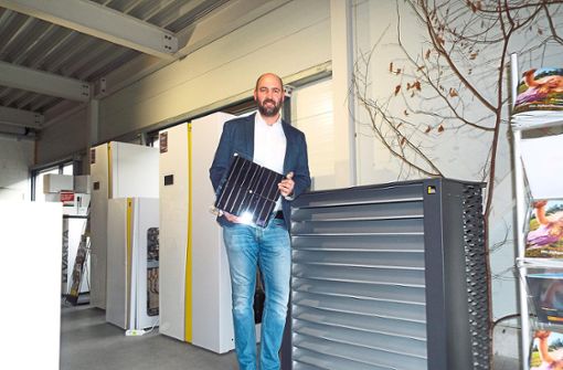 Stefan Eberhart ist Vertriebsleiter des Binsdorfer Unternehmens Solera, eines Spezialisten für regenerative Energiesysteme. Foto: Schurr