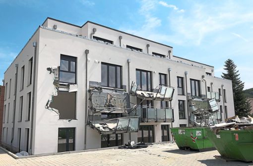 So sah das Gebäude in Blumberg nach der Zerstörungsfahrt im Sommer vergangenen Jahres aus. Foto: Archiv/Opitz