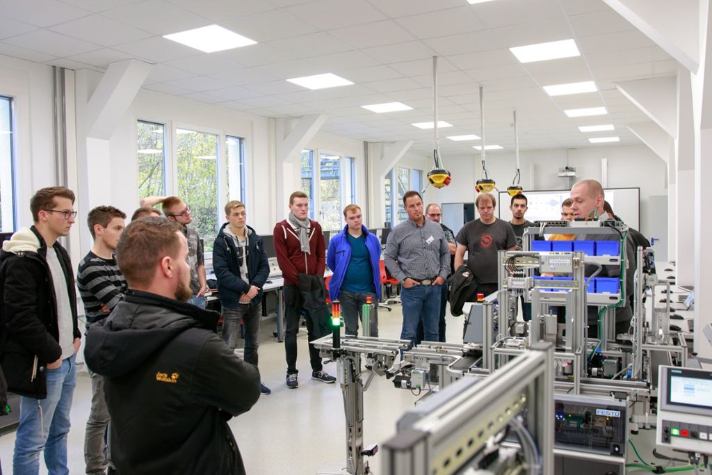 Oberndorf a. N.: Fachschule für Technik gewährt Einblicke in Projekte und Labors
