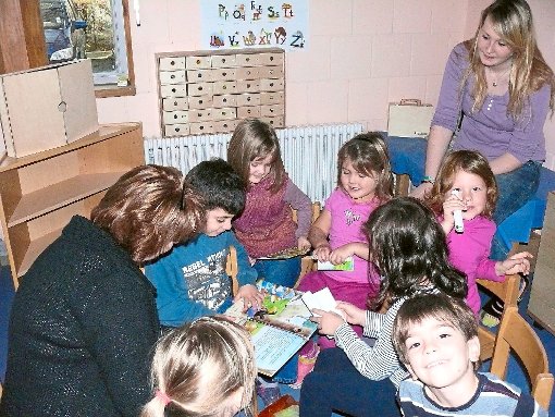 Interessierte Zuhörer hatte Marina Lahmann beim Vorlesetag im Calmbacher Goßweiler-Kindergarten. Foto: Ziegelbauer Foto: Schwarzwälder-Bote