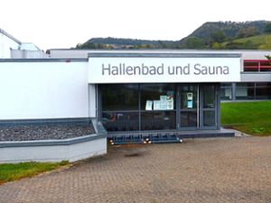 Das Junginger Hallenbad mit Sauna bleibt zu. Foto: Renner Foto: Schwarzwälder Bote
