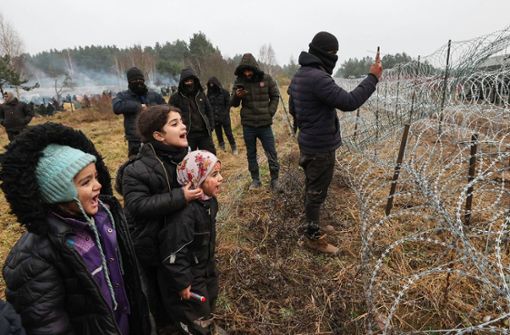 Seit Wochen versuchen  Tausende Menschen, von Belarus über die EU-Außengrenzen nach Polen oder in die baltischen Staaten zu gelangen. Foto: imago/ITAR-TASS/Maxim Guchek