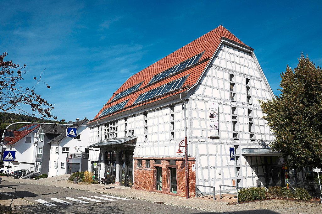 Die Zehnscheuer ist ein prägendes Gebäude in Haiterbach – doch einst war auch ein Abriss naheliegend. Foto: Fritsch