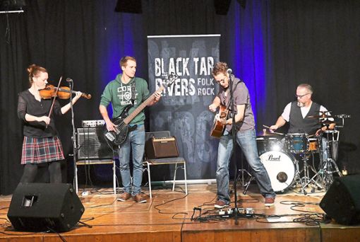 Die Band Black Tar Rivers trat zum ersten Mal im Lahrer Stiftsschaffneikeller auf.  Foto: Künstle