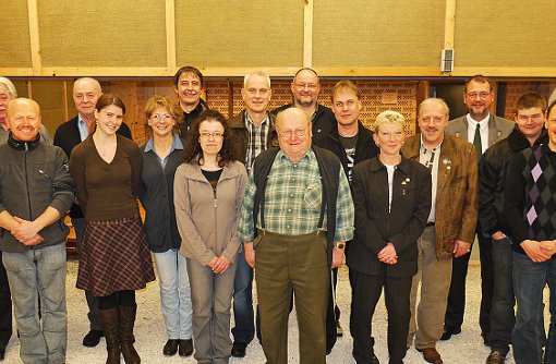 Der wiedergewählte Vorstand des Schützenvereins Winterlingen stellte sich zusammen mit den Geehrten zum Foto. Foto: Eyrich Foto: Schwarzwälder-Bote