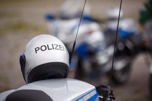 Ein 21 Jahre alter Mann baut bei Baltmannsweiler mit einem gestohlenen Wagen einen Unfall und wird lebensgefährlich verletzt (Symbolbild). Foto: www.7aktuell.de | Florian Gerlach