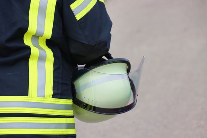 Fahrzeugbrand auf B 27: Wessinger Senke wegen Löscheinsatz gesperrt
