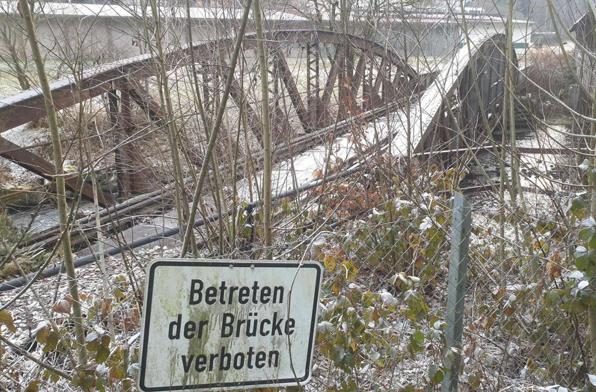 Eine Brücke zwischen Hinterlehengericht und Schiltach ist eines der offenichtlichsten Relikte entlang der Trasse. Nun steht eine Reaktivierung der Bahnlinie zur Debatte. Foto: Riesterer