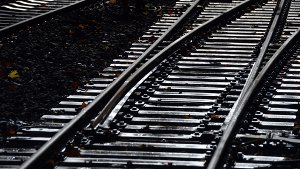 17. November: 33-Jähriger von S-Bahn angefahren