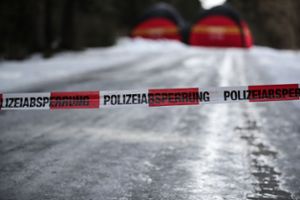 Auf einem Waldparkplatz bei Villingen wurde am Wochenende ein 23-Jähriger erschossen. Die Polizei geht von einem tragischen Unglück beim verbotenen Umgang mit einer Schnellfeuerwaffe aus. Zum Artikel Foto: Marc Eich