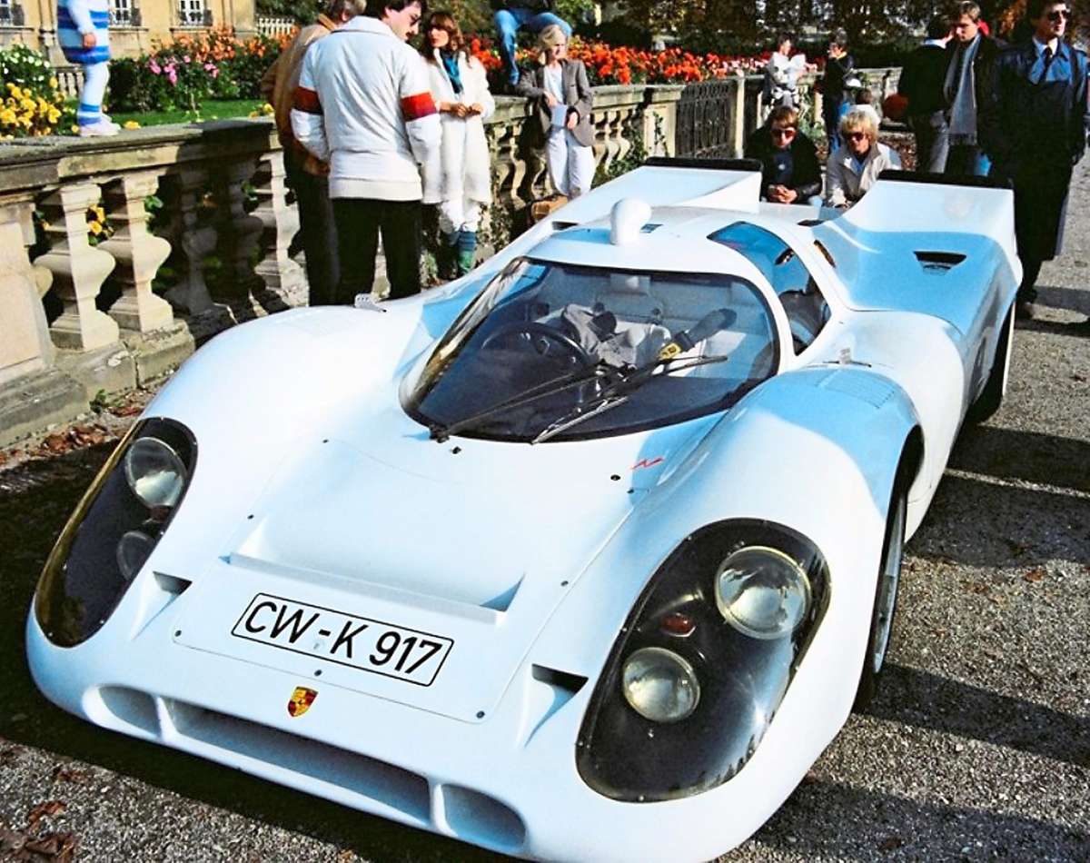 Wo der weiße Porsche-Rennwagen mit dem Calwer Kennzeichen auch immer auftauchte, weckte er – ob fahrend oder parkend – gleich das Interesse der Passanten. 1977 schaffte er es sogar in die  Auto Motor und Sport. 