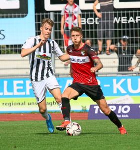 Auch im fünften Heimspiel der Saison standen Sascha Eisele und die TSG Balingen am Ende mit leeren Händen da- Der SC Freiburg II nahm mit einem 2:1-Sieg die Punkte mit.   Foto: Kara