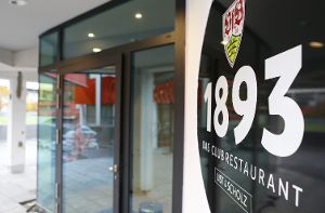 Kommen Sie rein! Das neue 1893 Das Clubrestaurant des VfB Stuttgart öffnet am Freitag seine Pforten für Gäste. Wir haben uns vorab schon einmal im neuen kulinarischen Aushängeschild des Bundesligisten umgesehen. Foto: Pressefoto Baumann
