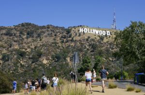 Der Hollywood-Schriftzug über Los Angeles: Fans müssen sich  mit dem Blick aus der Ferne begnügen. Foto: imago/Uwe Kraft