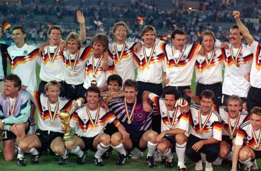 1990 holt Deutschland den WM-Titel in Rom - wir zeigen, was die Sieger von damals heute machen. Foto: dpa