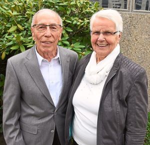 August und Tilla Kaupp feiern ihre Eiserne Hochzeit: Vor 65 Jahren schlossen sie den Bund fürs Leben. Foto: Maier Foto: Schwarzwälder Bote