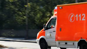 Rollerfahrerin prallt bei Unfall in Haiterbach gegen Sattelzug