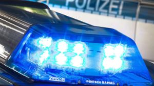 Polizei sucht Kleintransporter nach Unfall in Pfalzgrafenweiler