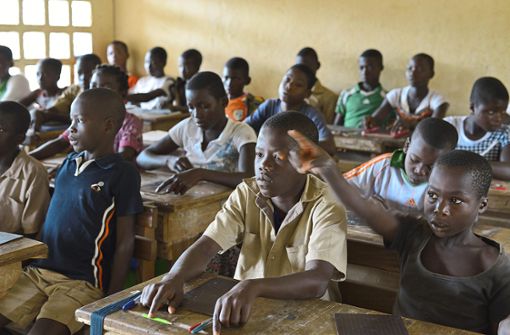 Blick in eine Schule der Kakao-Kooperative Ecookim in der Elfenbeinküste, die aus der Fairtrade-Prämie finanziert wurde. Foto: © TransFair e.V./Nabil Zorkot