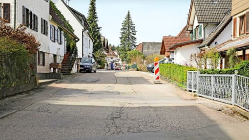 So sieht die Heufeldstraße in Lützenhardt aus. Wenn saniert wird, kann es für die Anwohner teuer werden. Foto: WAGNER Foto-Media/Andreas Wagner