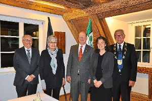 Sören und Christel Fuß (von links), Herbert und Luzia Himmelsbach sowie Bürgermeister Heinz Winkler   Foto: Kleinberger